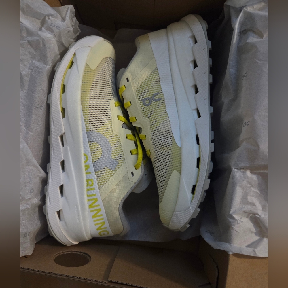On Running Trail Sneakers Cloudultra 3 Size 7.5